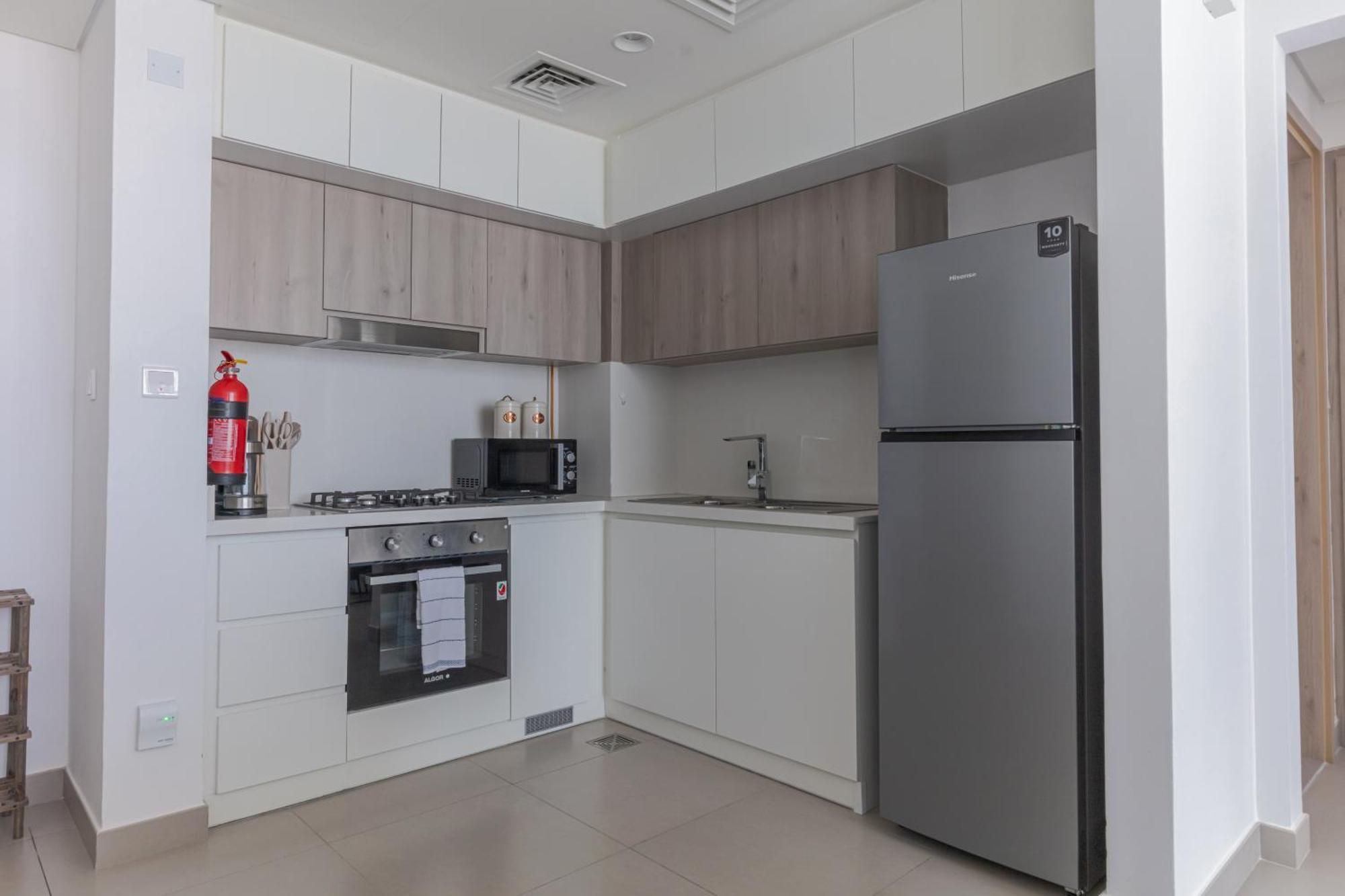 Beautiful View, Fully-equipped Apartment Dubai